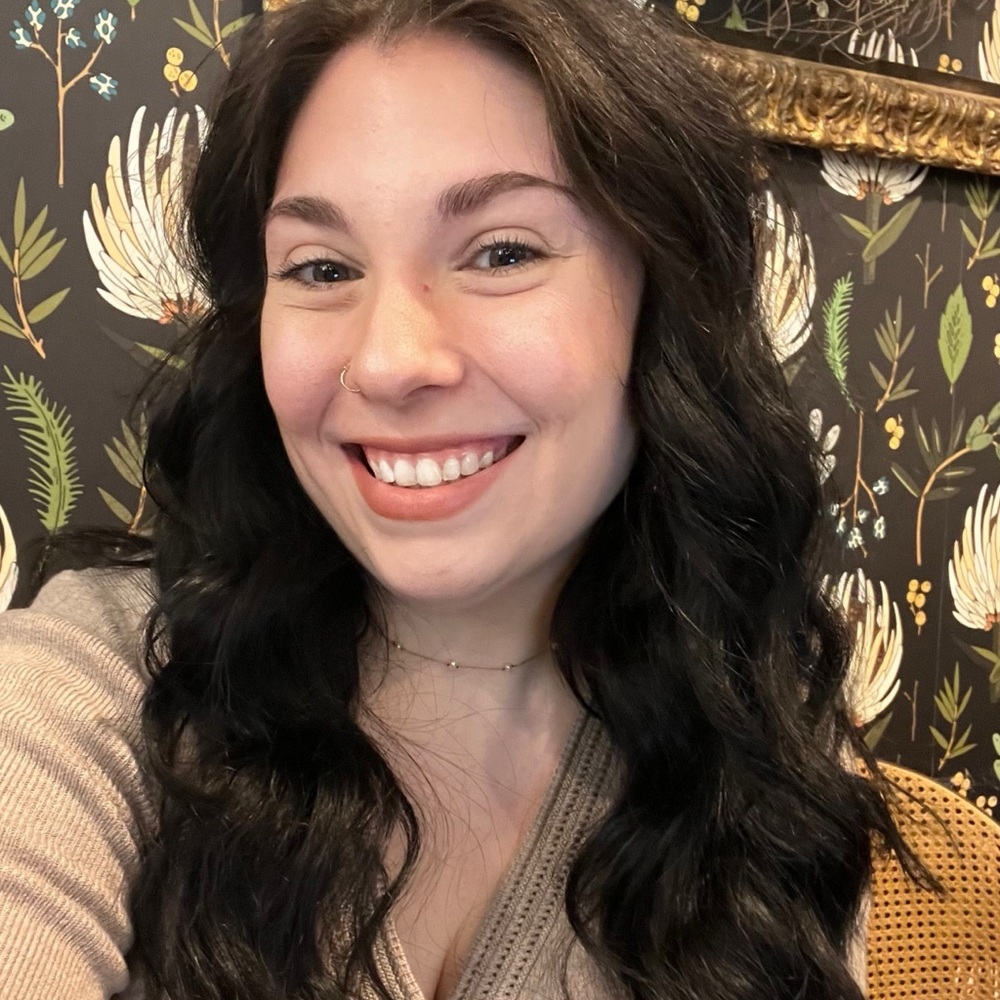 Meet your Posher, Emily